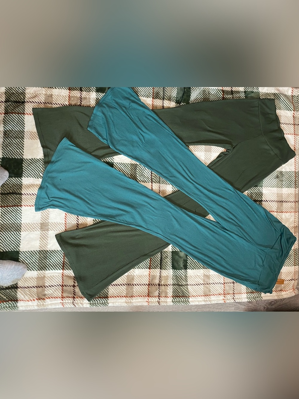 No Boundaries Teal and Olive Green Flared Leggings